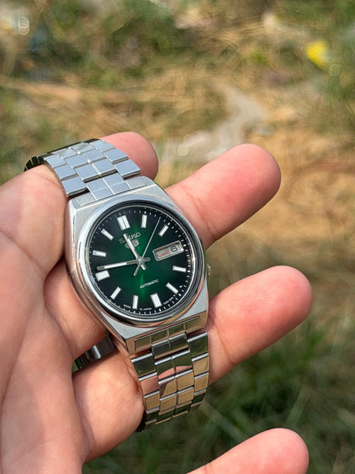 Vintage Seiko 5 Automatic Green Sunburst Dial - Original Movement | Made in Japan