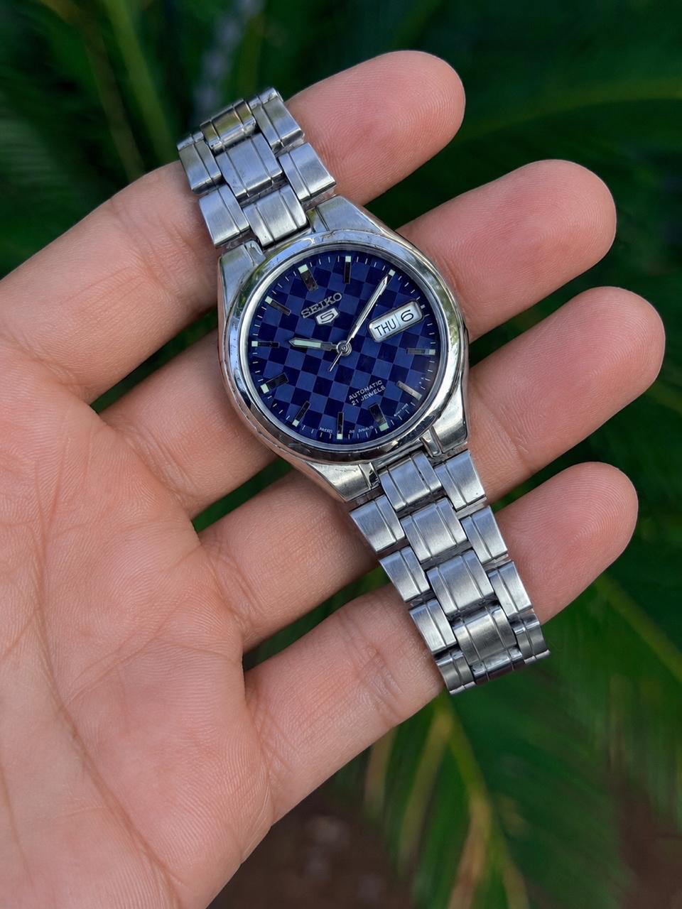 Gift For Him - Vintage Seiko 5 Automatic Blue Checkered Dial Watch - Day Date - 21 Jewels Gift For Dad| Refurbished